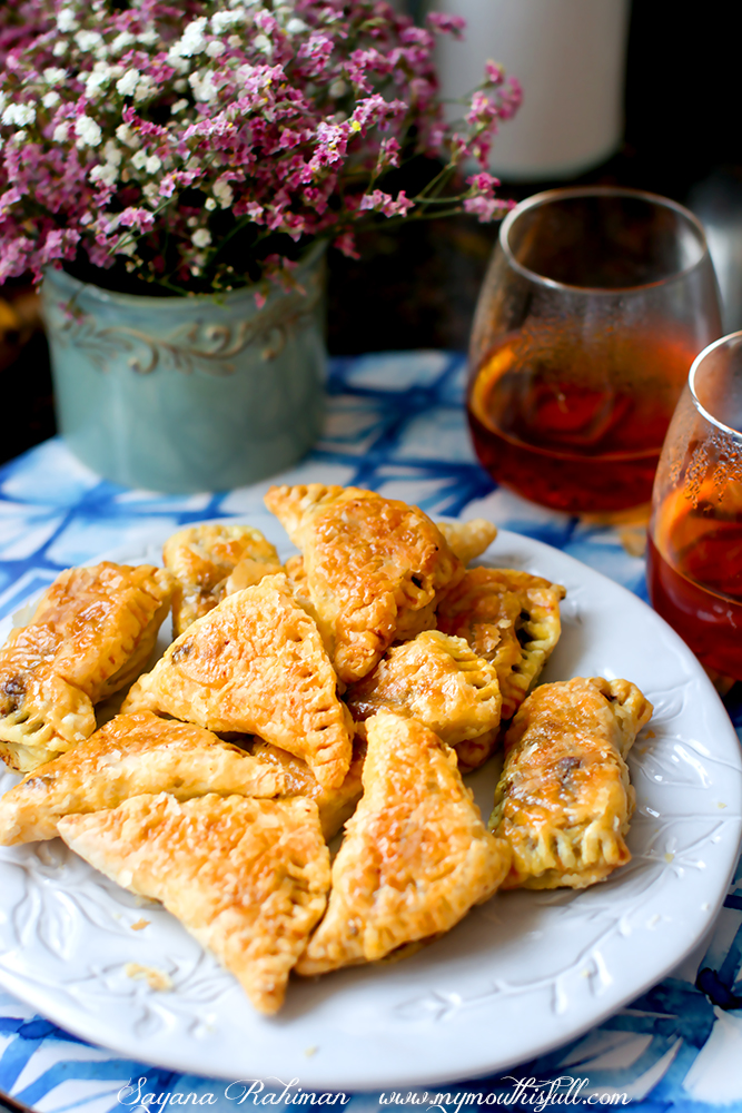 Image of Chicken Curry Puffs