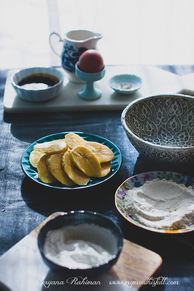 Image showing cut planktains, egg and other ingredients