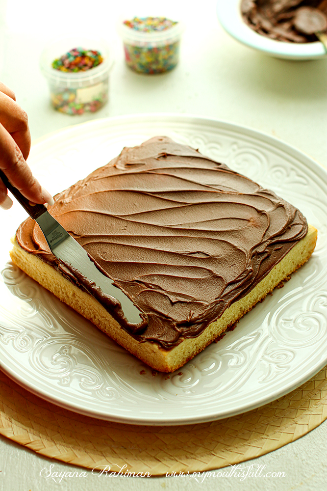 Image of fudge frosting on buttermilk sheet cake